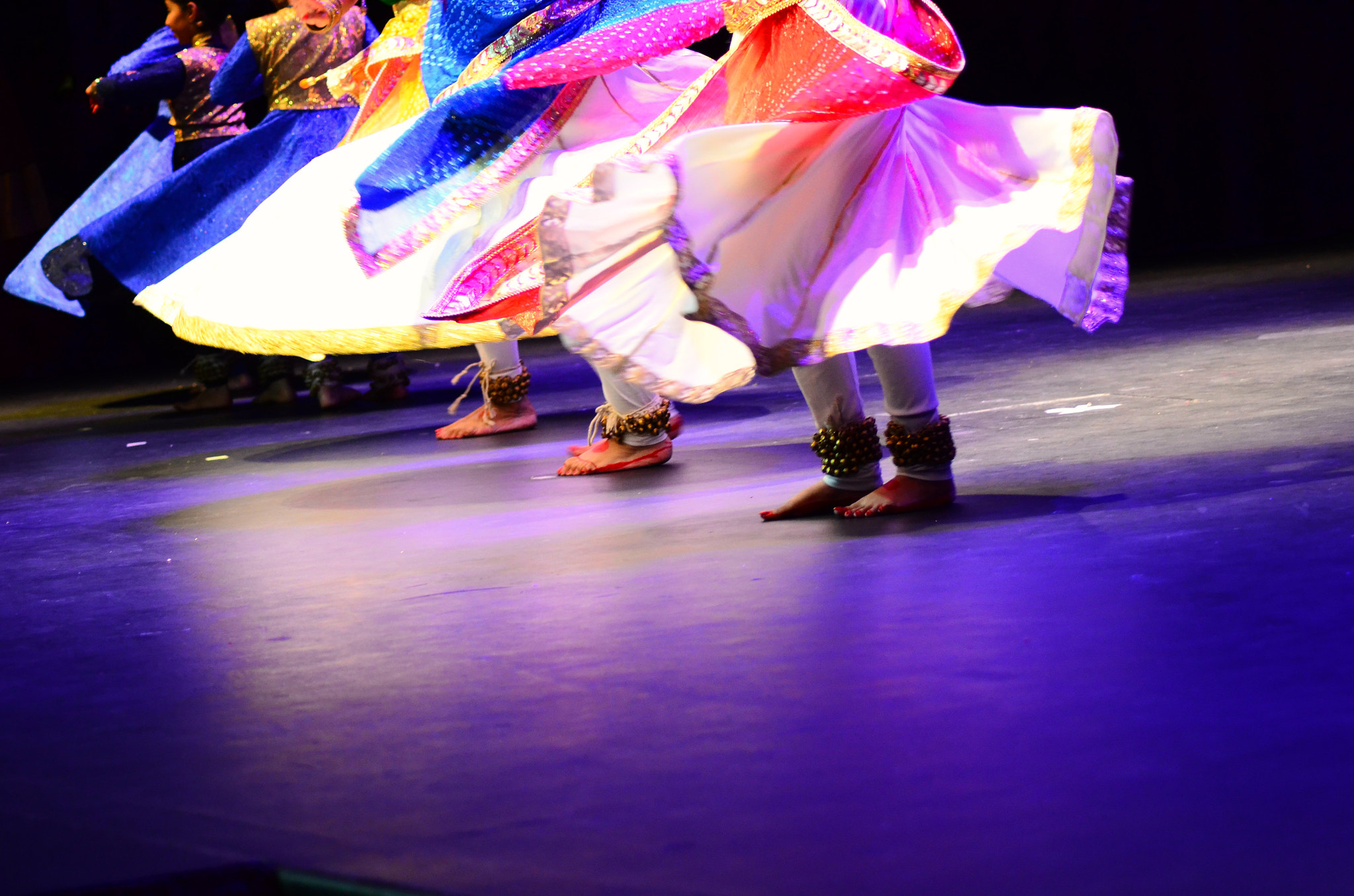Nikon AF Nikkor 70-300mm F4-5.6G sample photo. Splash of color through dance photography