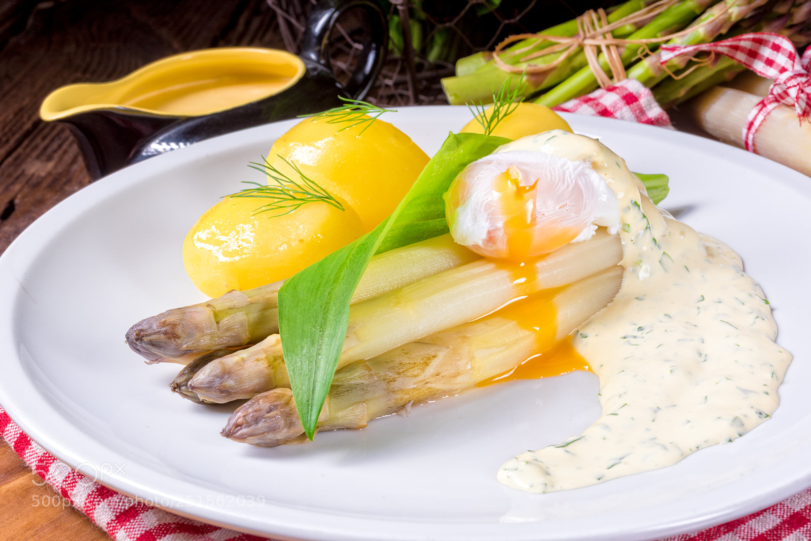 Nikon D810 sample photo. Asparagus with egg and photography