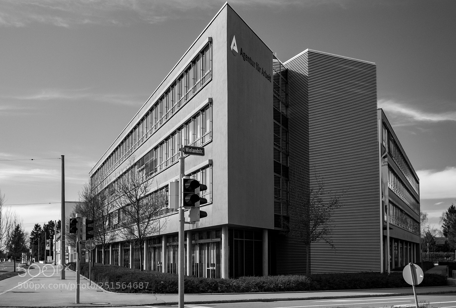Panasonic Lumix DMC-GX85 (Lumix DMC-GX80 / Lumix DMC-GX7 Mark II) sample photo. Straight lines photography