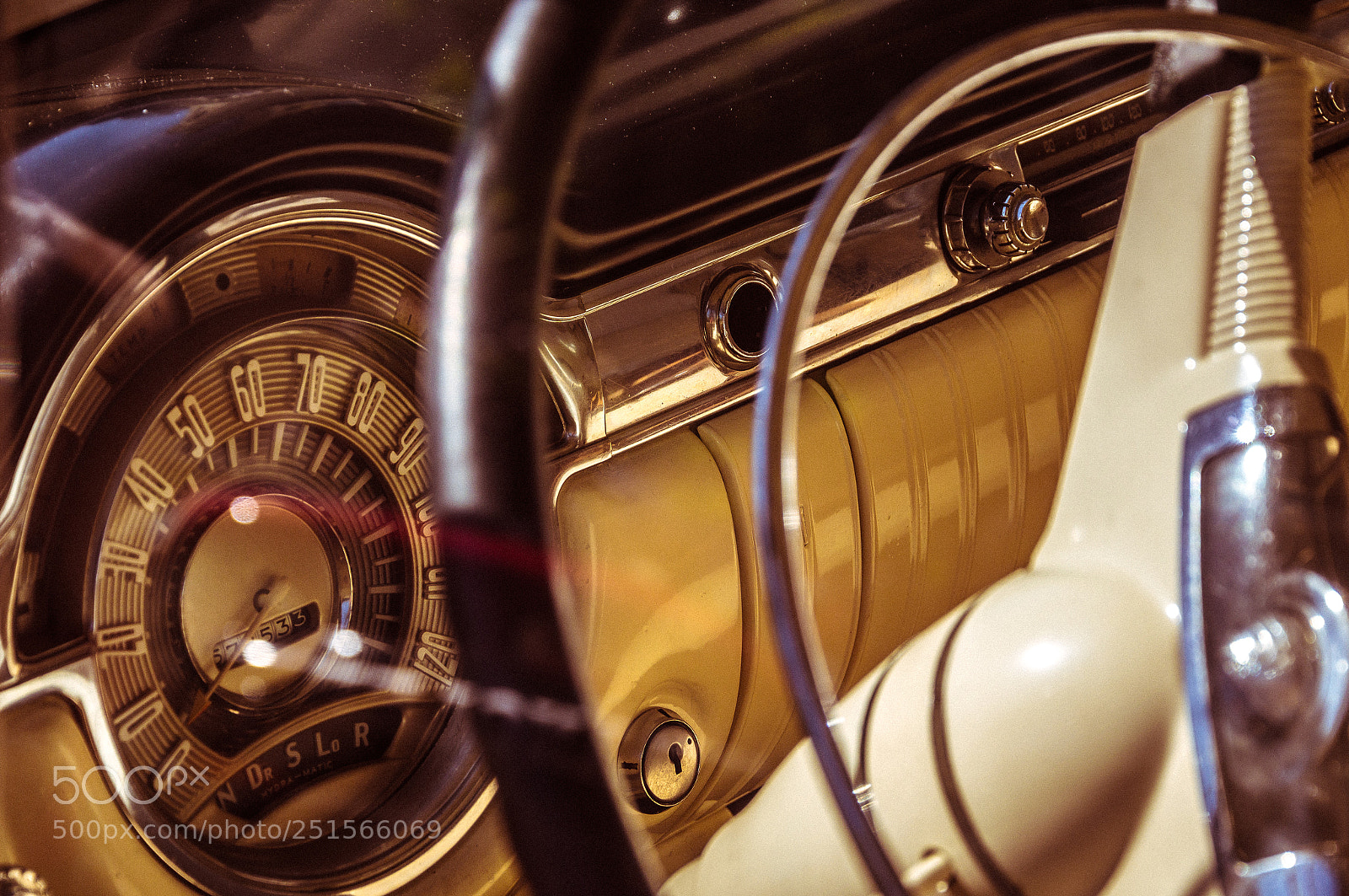 Nikon D3200 sample photo. Oldtimer photography