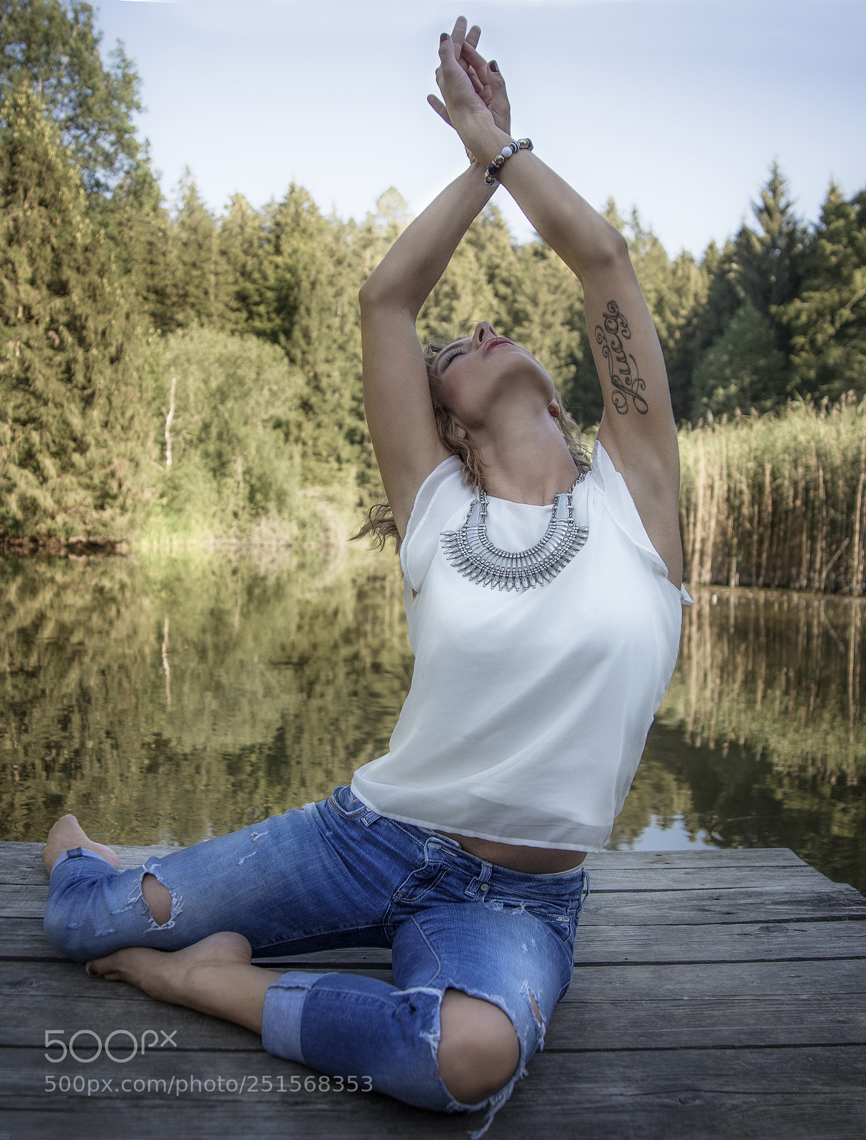 Nikon D610 sample photo. Dynamic posing photography