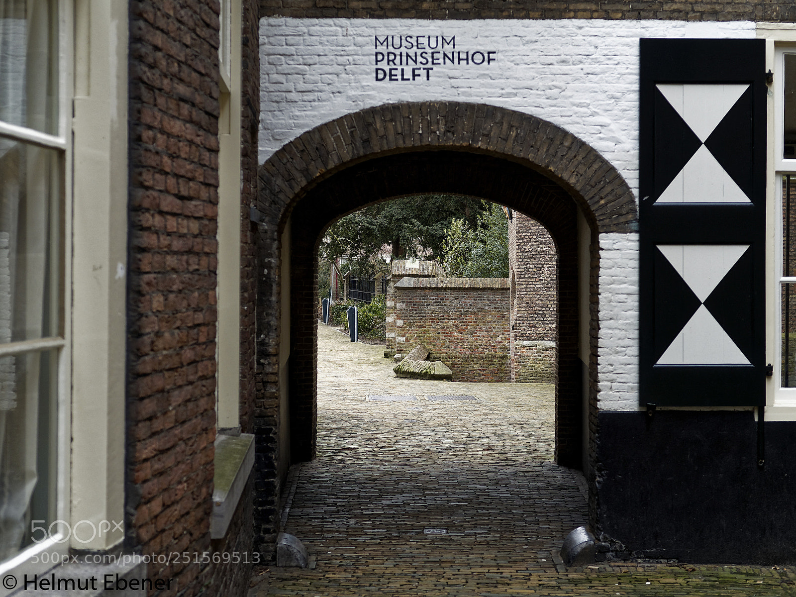 Olympus OM-D E-M5 sample photo. Delft nl, museum prinsenhof photography