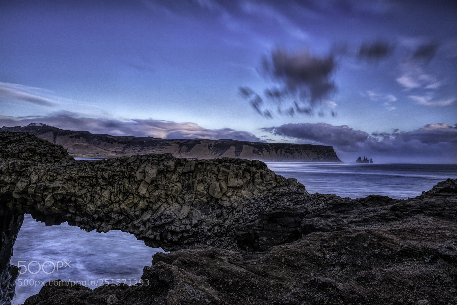 Canon EOS 5D Mark IV sample photo. Stormy vik beach photography