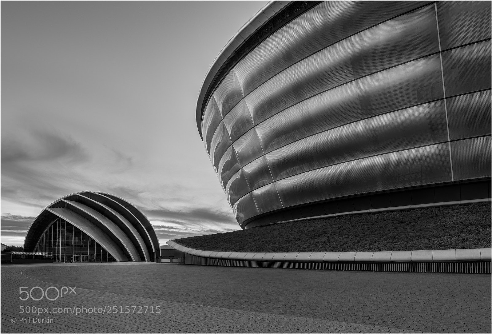 Canon EOS 5D Mark IV sample photo. The hydro photography
