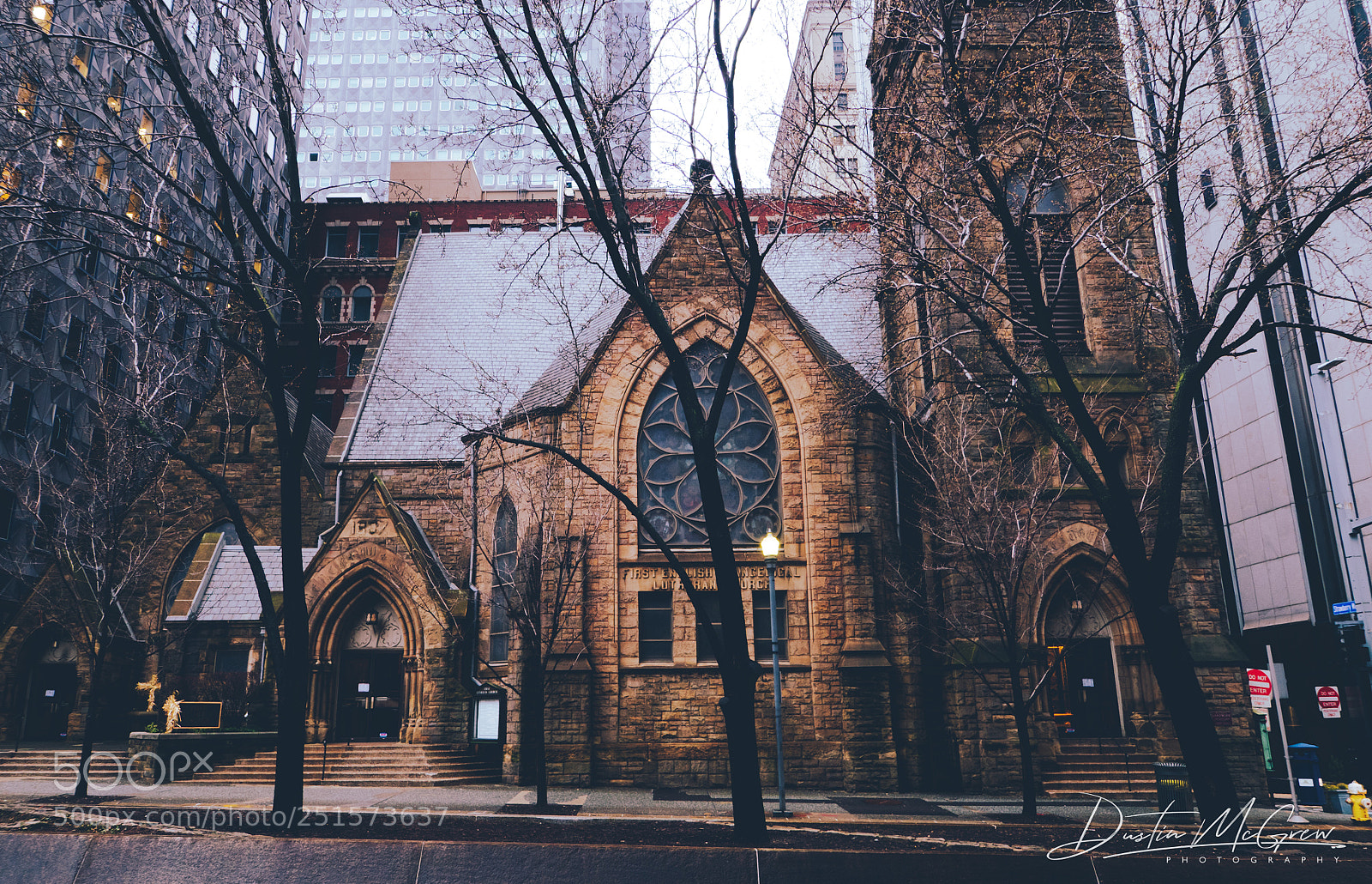Olympus OM-D E-M1 Mark II sample photo. First lutheran church, pittsburgh photography