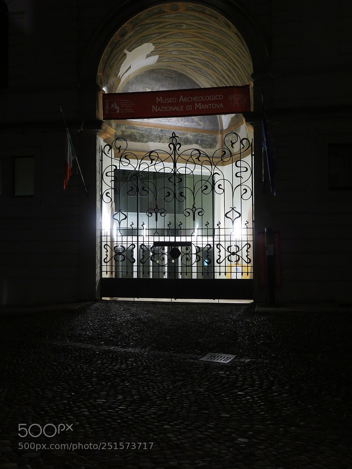 Olympus OM-D E-M1 Mark II sample photo. Mantova 17pb150690 0k em1ii photography