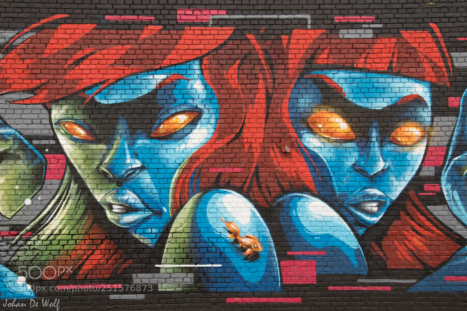 Canon EOS 77D (EOS 9000D / EOS 770D) sample photo. Streetart photography