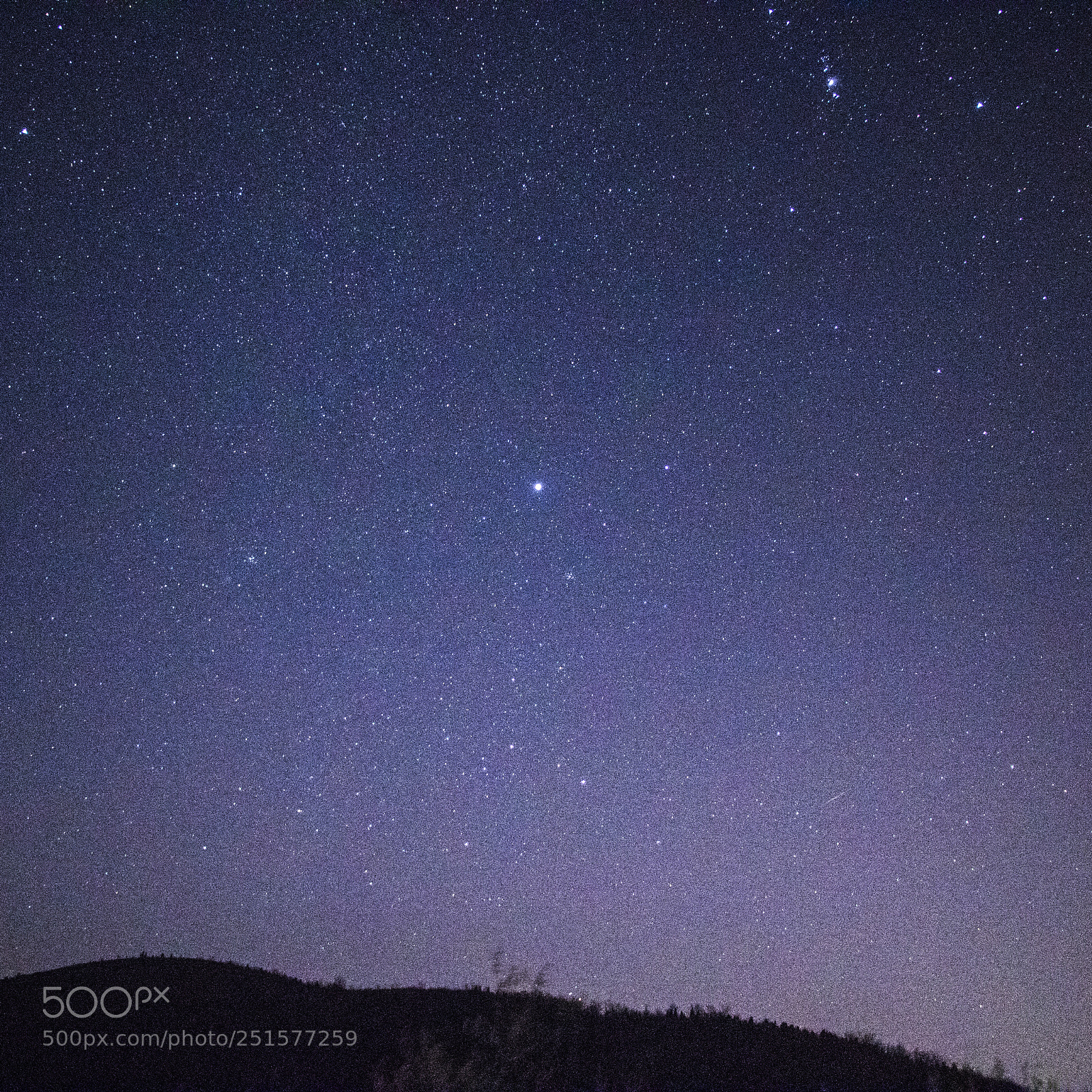 Canon EOS 750D (EOS Rebel T6i / EOS Kiss X8i) sample photo. Night photography