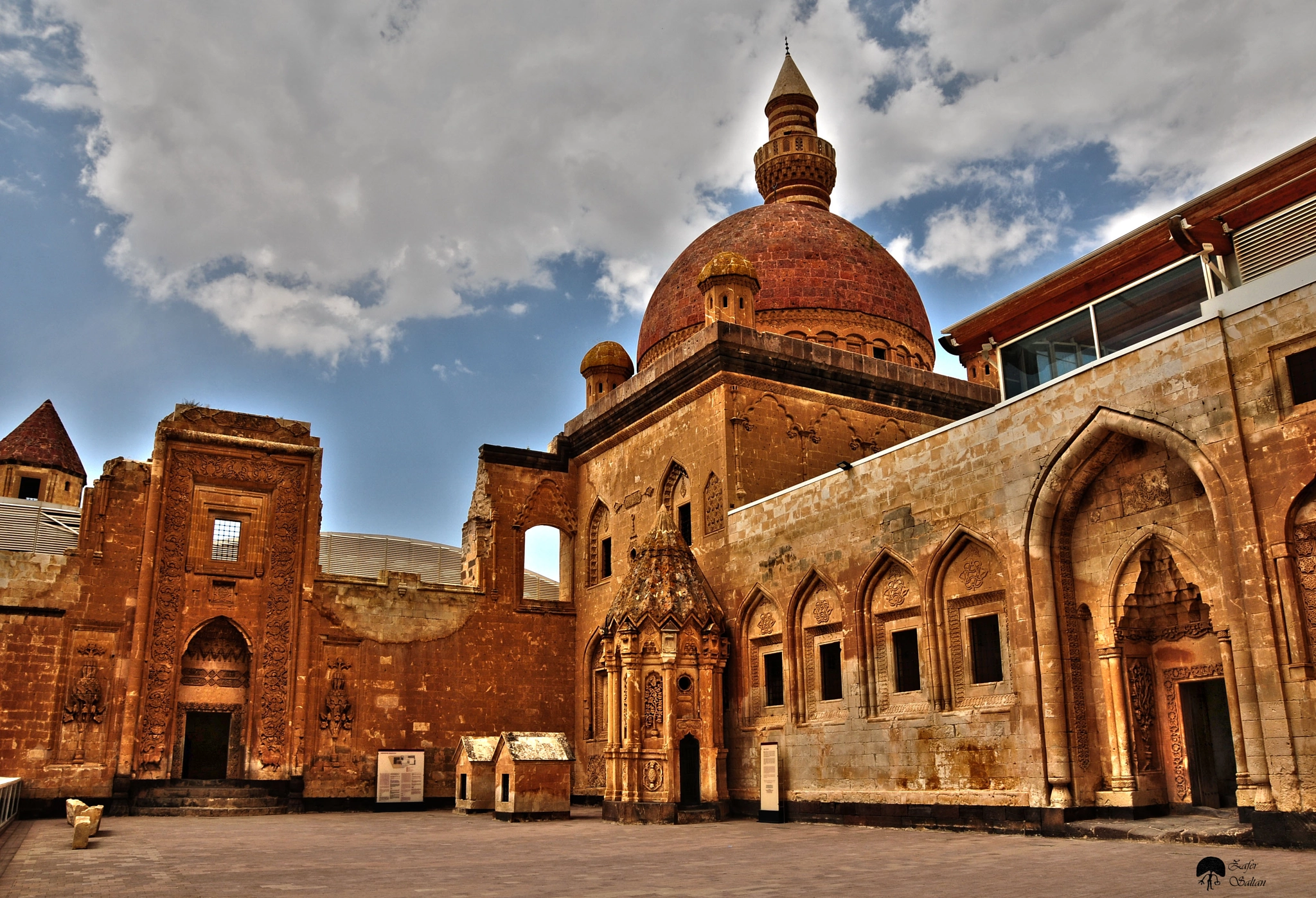 Nikon D300 sample photo. İshakpaşa sarayı photography