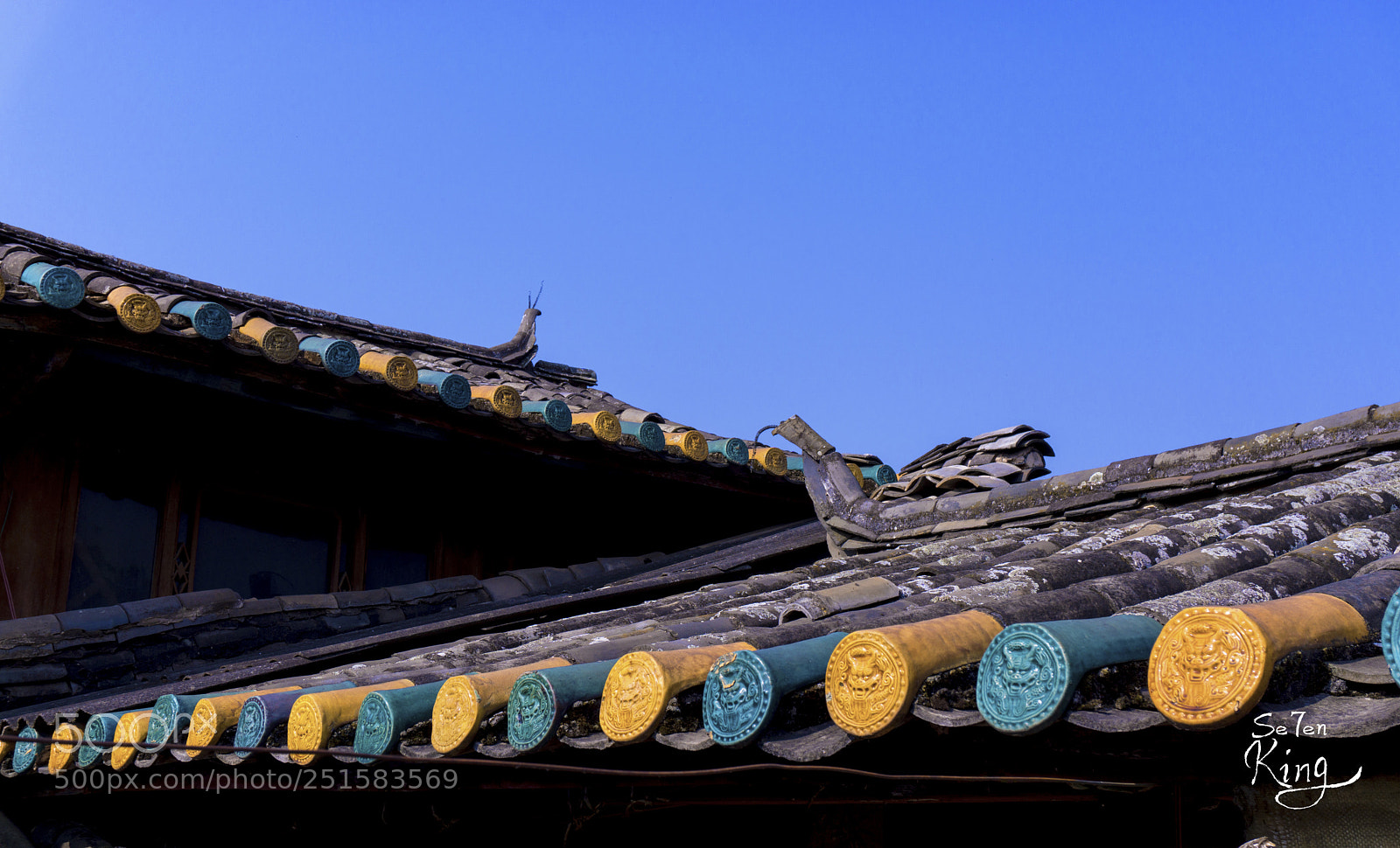 Sony a5100 sample photo. 屋顶 photography