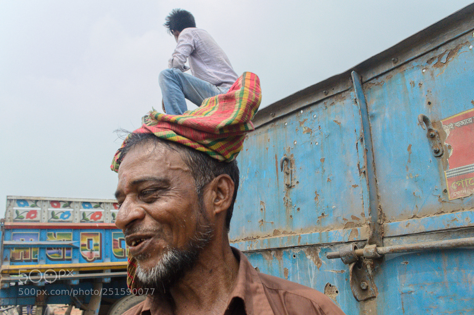 Nikon D3200 sample photo. Seat on the head photography