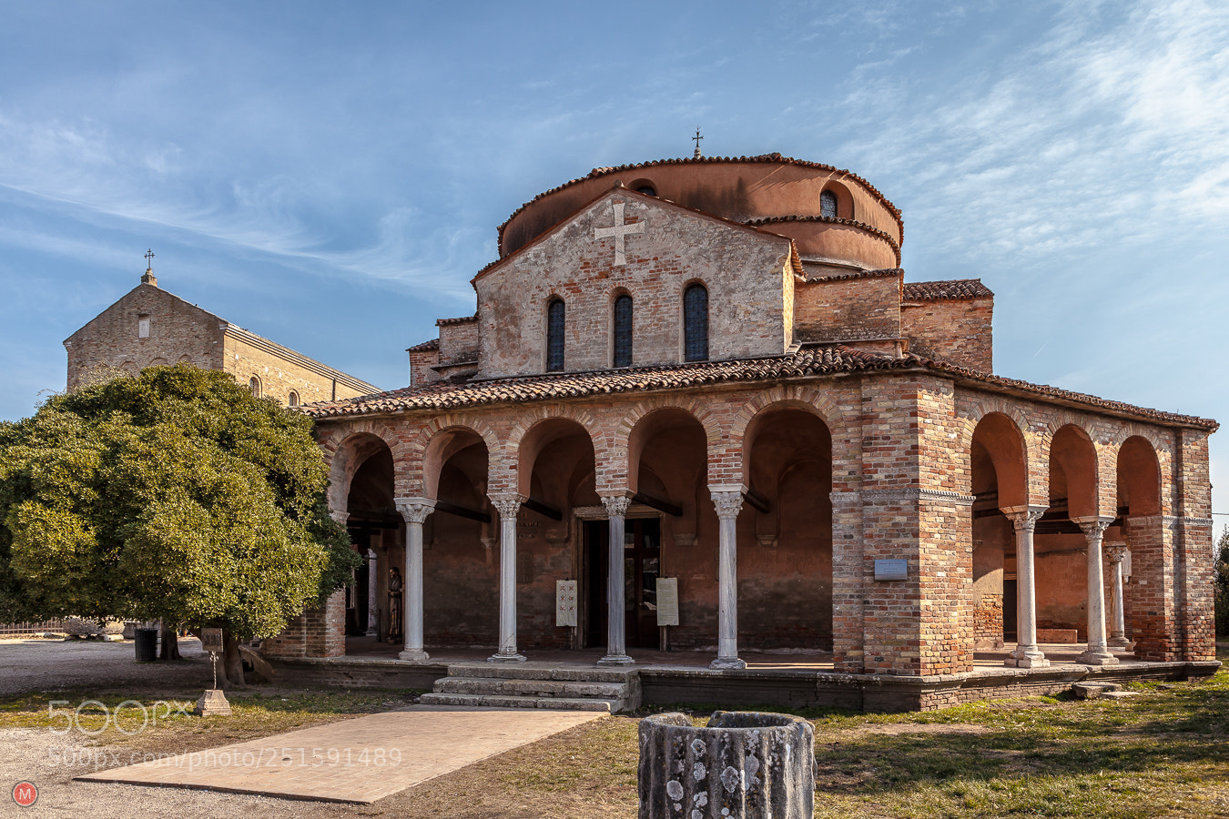 Canon EOS 5D Mark II sample photo. The church of santa photography