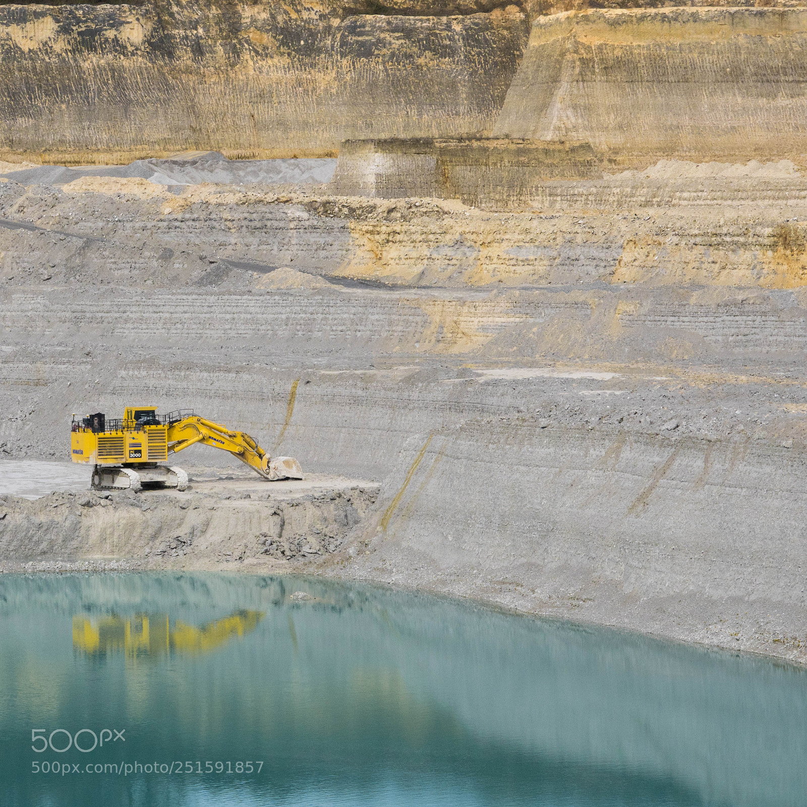 Sony ILCA-77M2 sample photo. Lonely digger photography