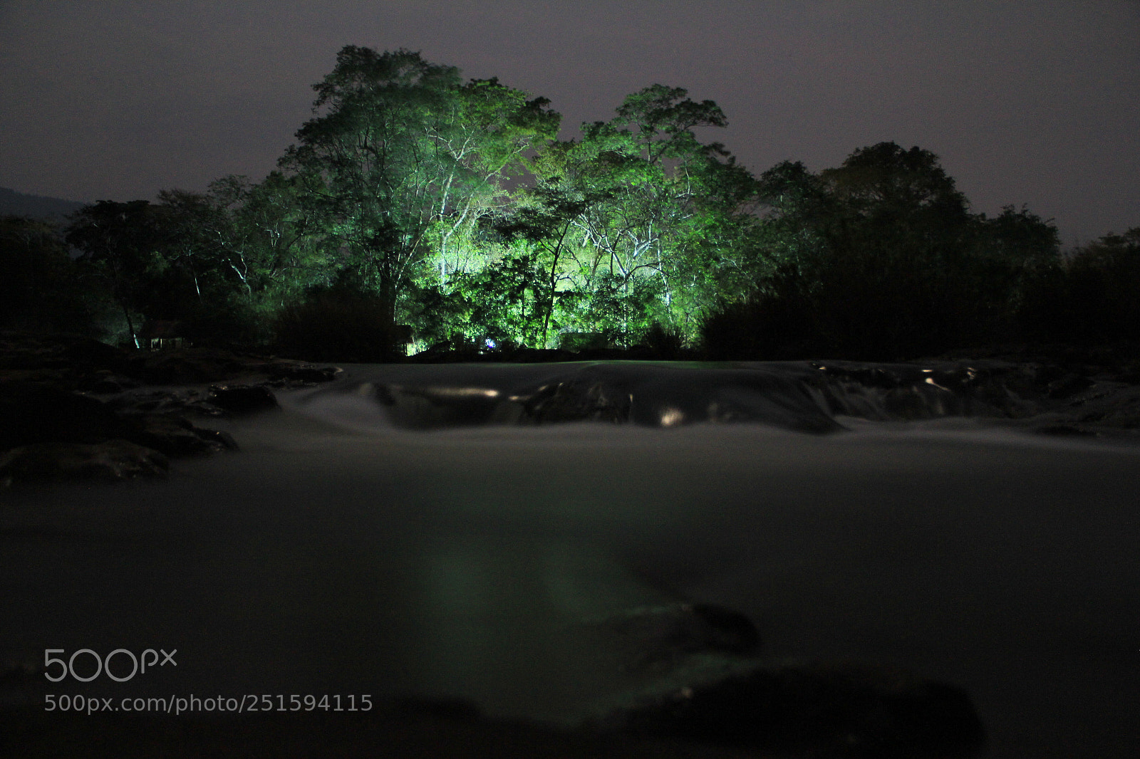 Canon EF-S 18-135mm F3.5-5.6 IS sample photo. Green river light photography
