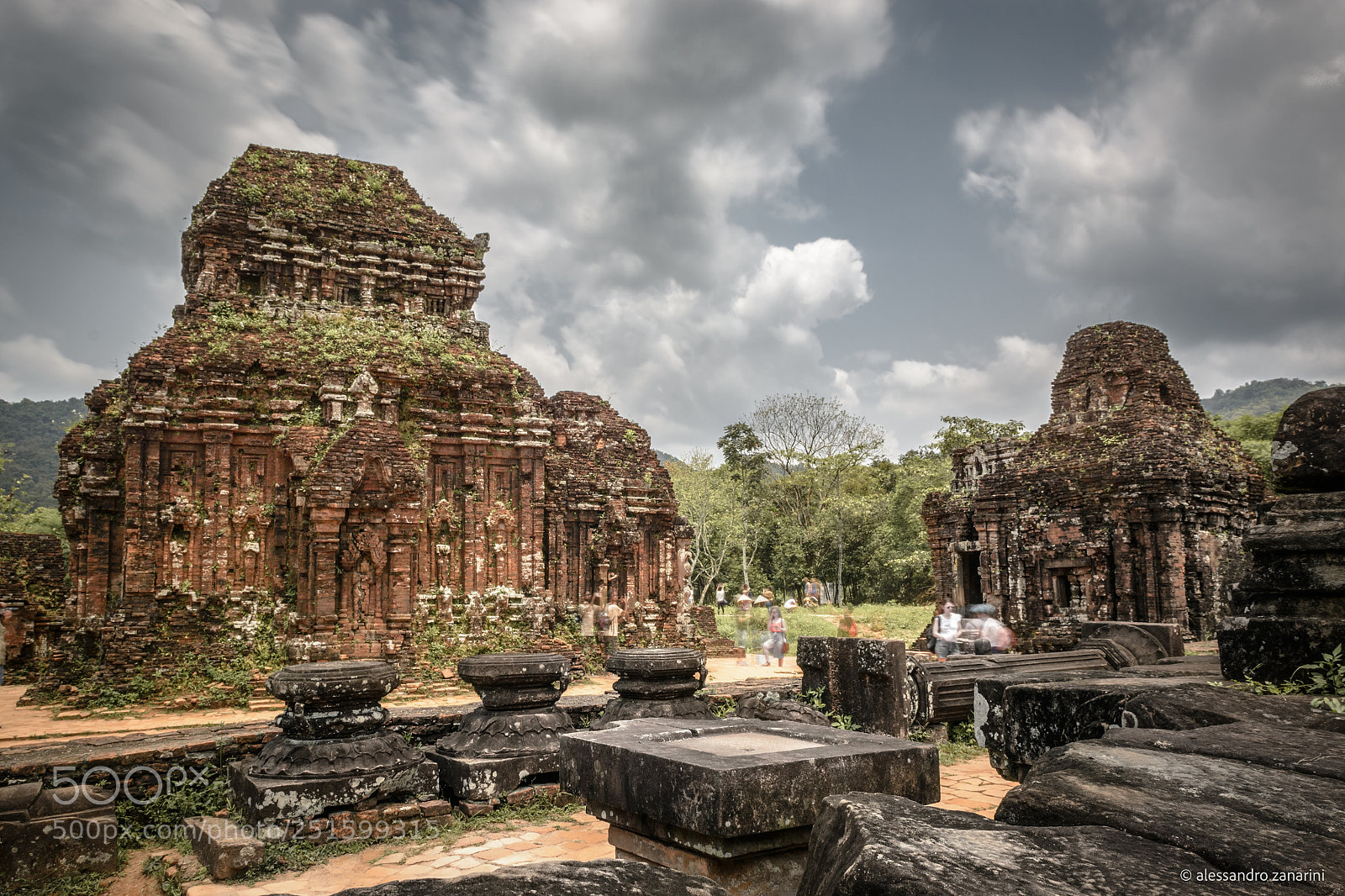 Nikon D7100 sample photo. My son temple vietnam photography