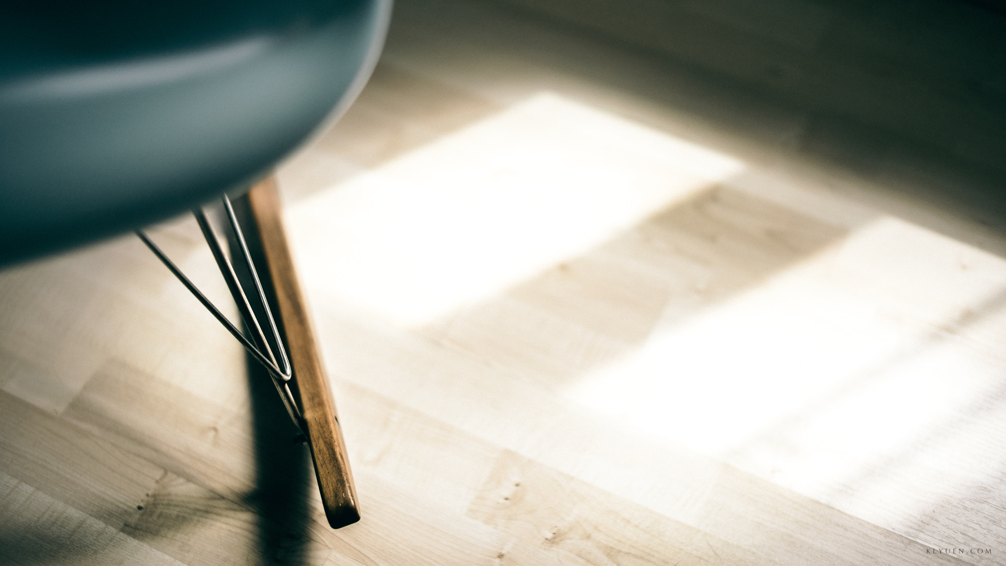 Have a seat/ Mitakon f0.95