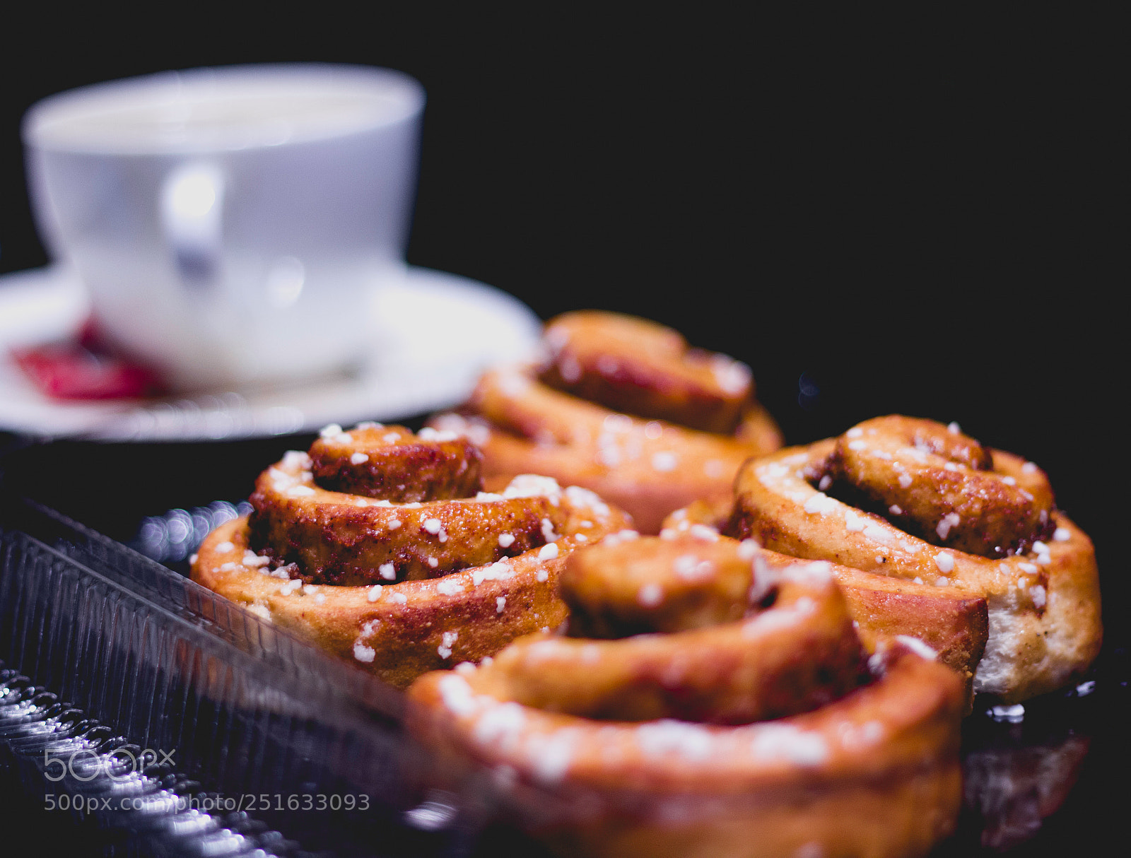 Canon EOS 1200D (EOS Rebel T5 / EOS Kiss X70 / EOS Hi) sample photo. Cinnamon roll photography