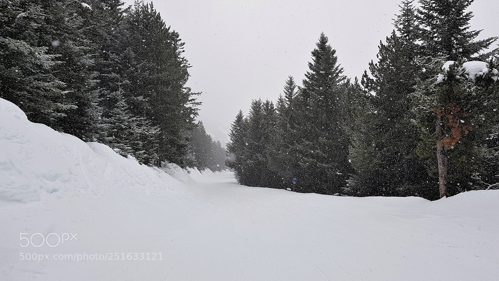 Samsung Galaxy S8 sample photo. Snowing in soldeu photography