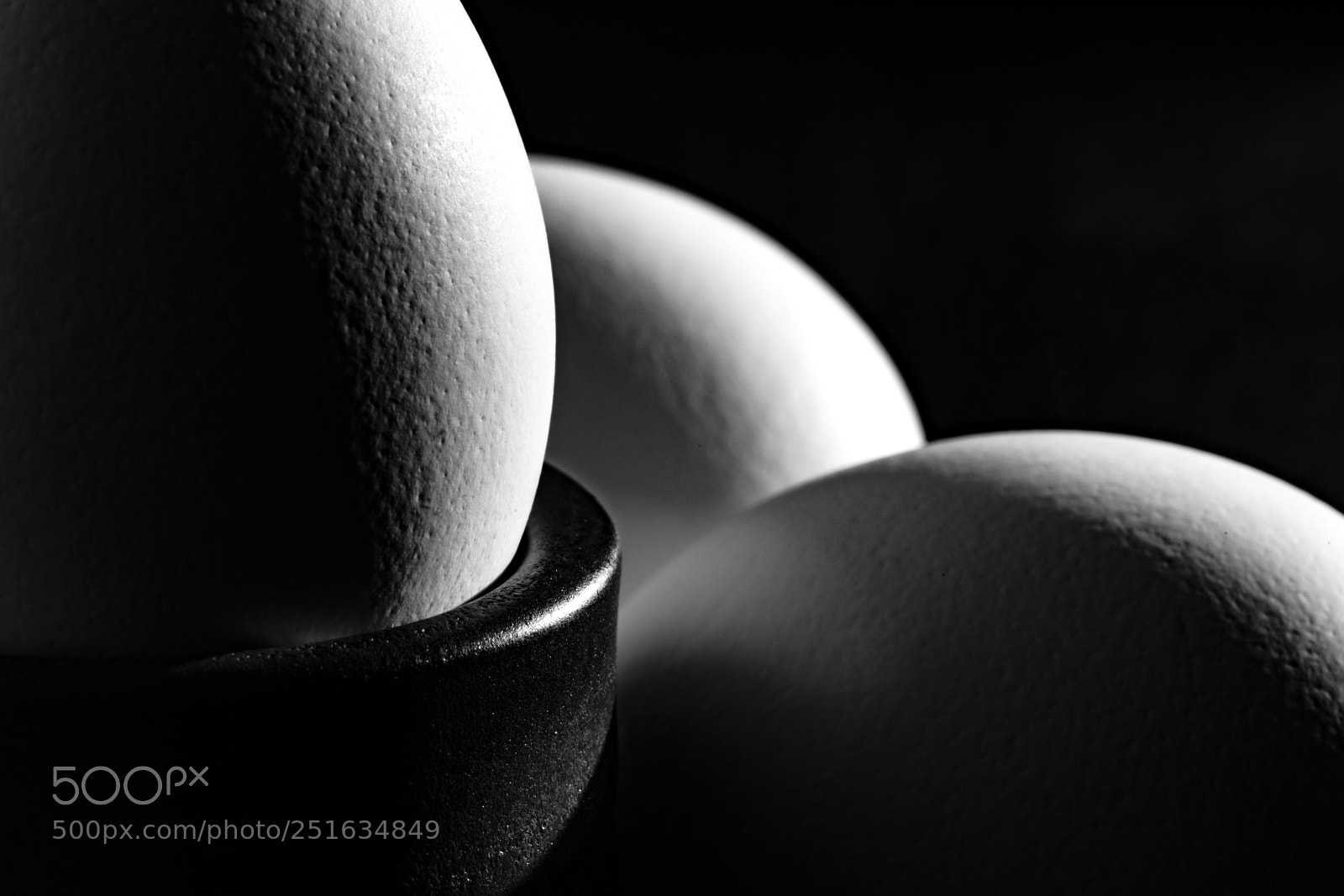 Canon EOS 5D Mark IV sample photo. Light & shadow photography