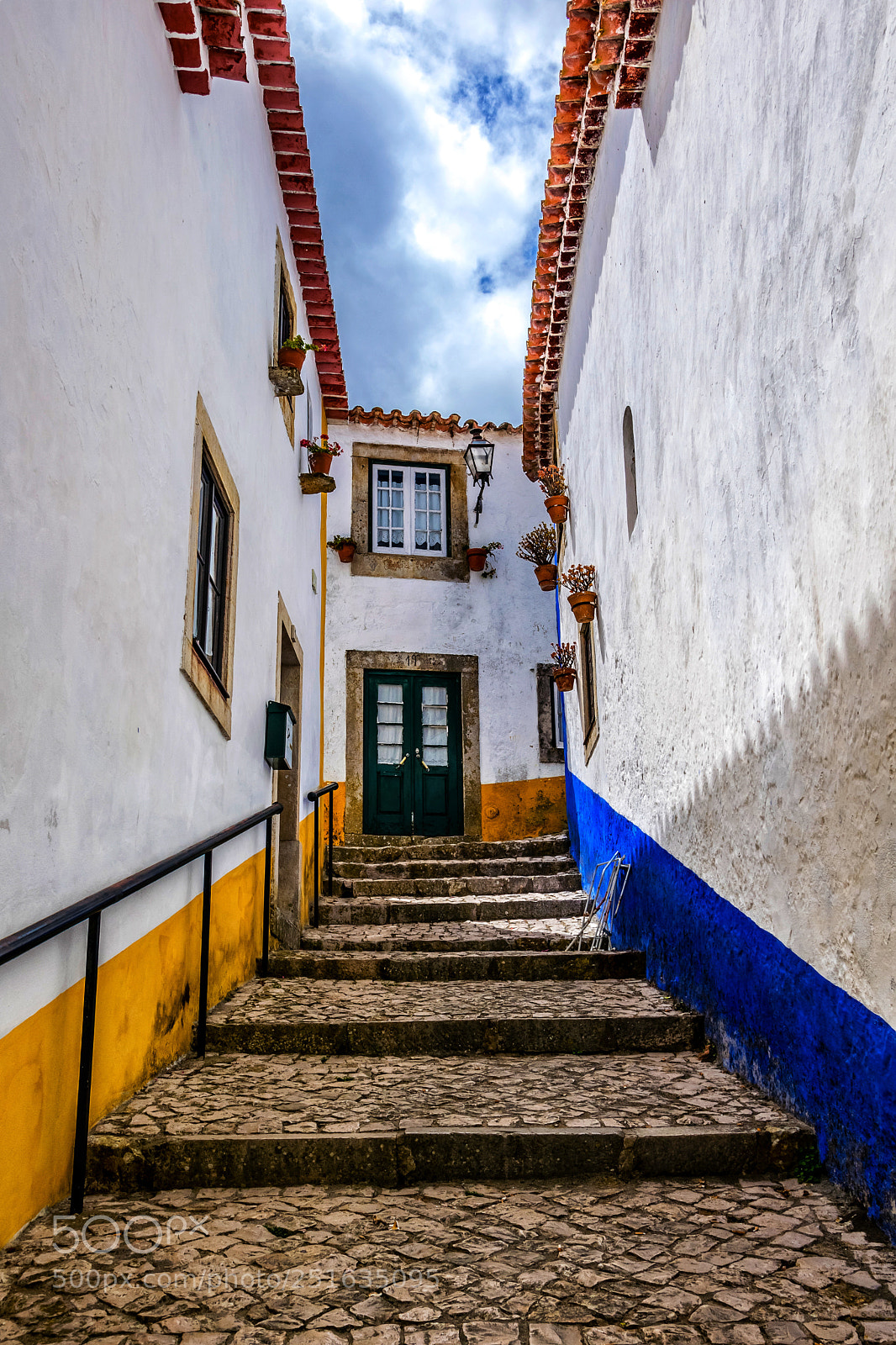 Nikon D3300 sample photo. Going uphill in bidos photography