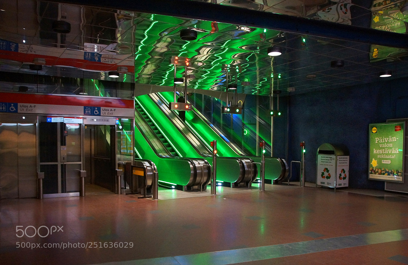 Sony SLT-A77 sample photo. Escalator for descent to photography
