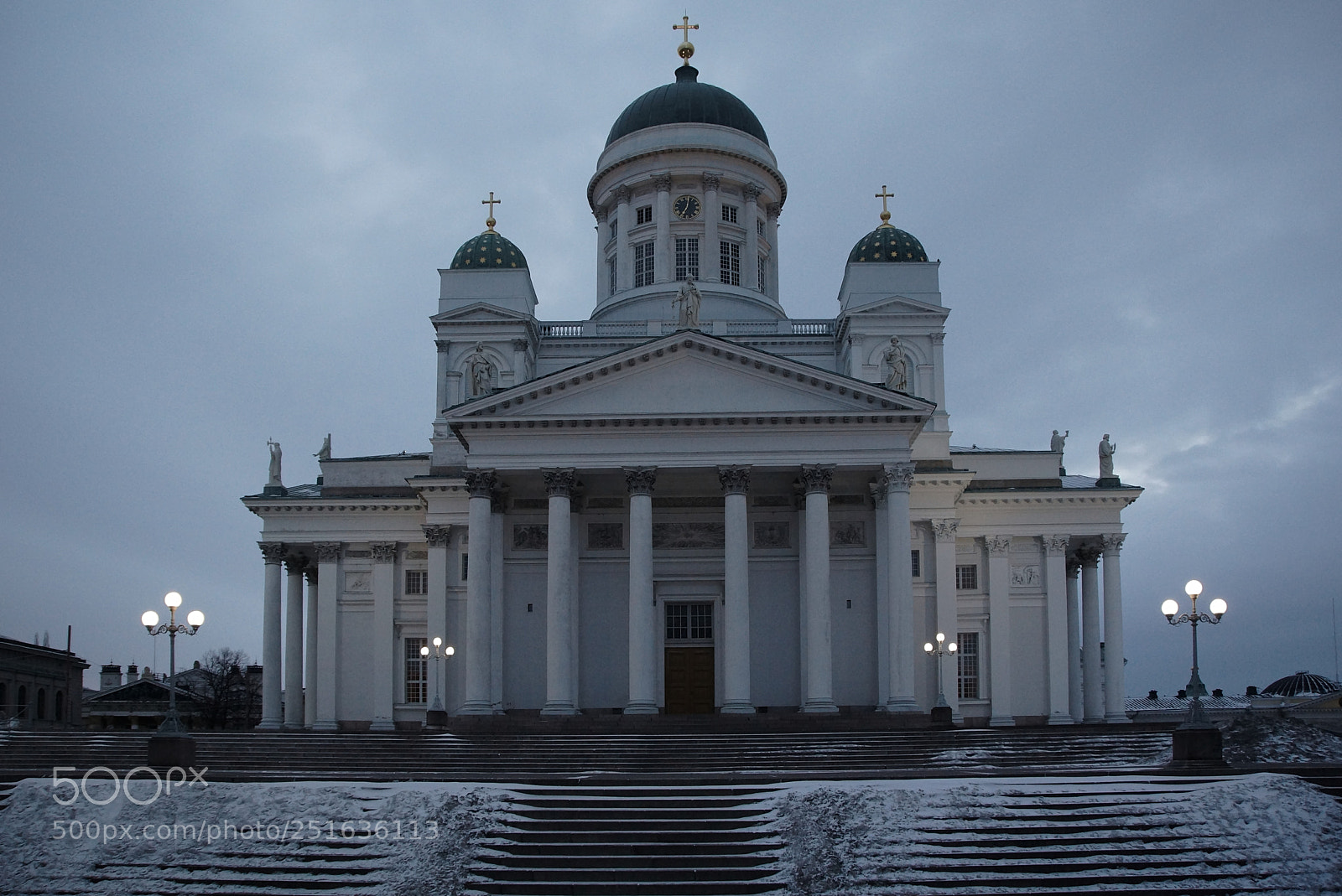Sony SLT-A77 sample photo. Cold morning on senate photography