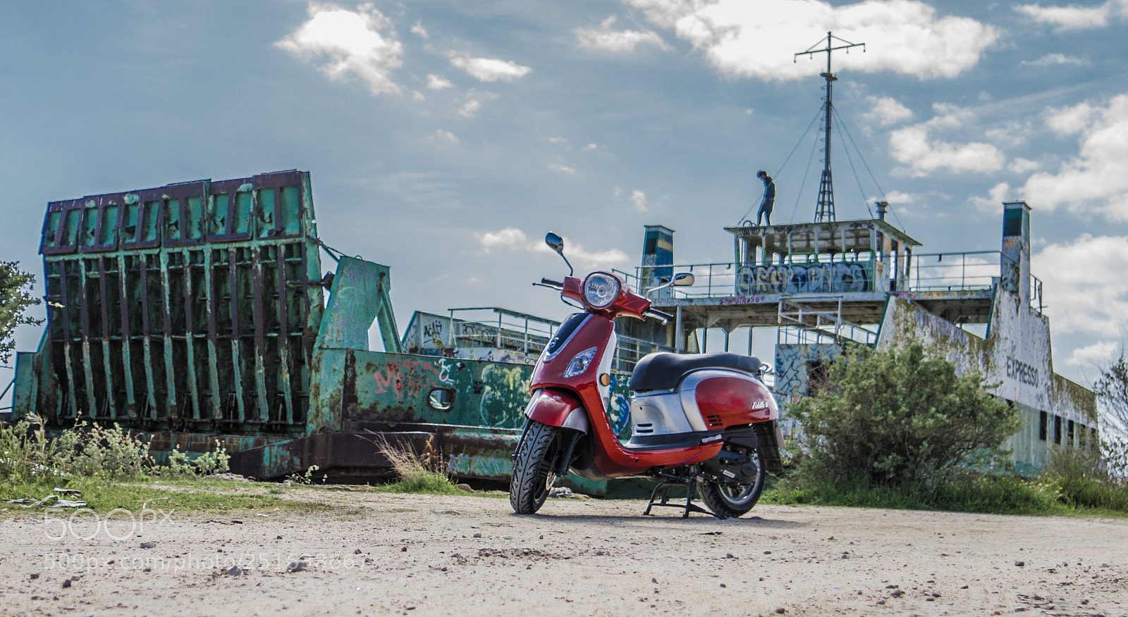 Sony a6000 sample photo. Scooter near abandoned boat photography