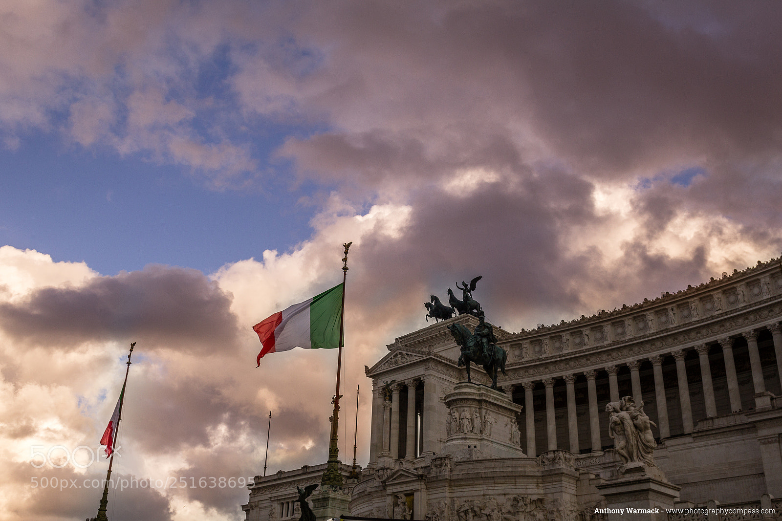 Canon EOS 1200D (EOS Rebel T5 / EOS Kiss X70 / EOS Hi) sample photo. Monumento nazionale a vittorio photography