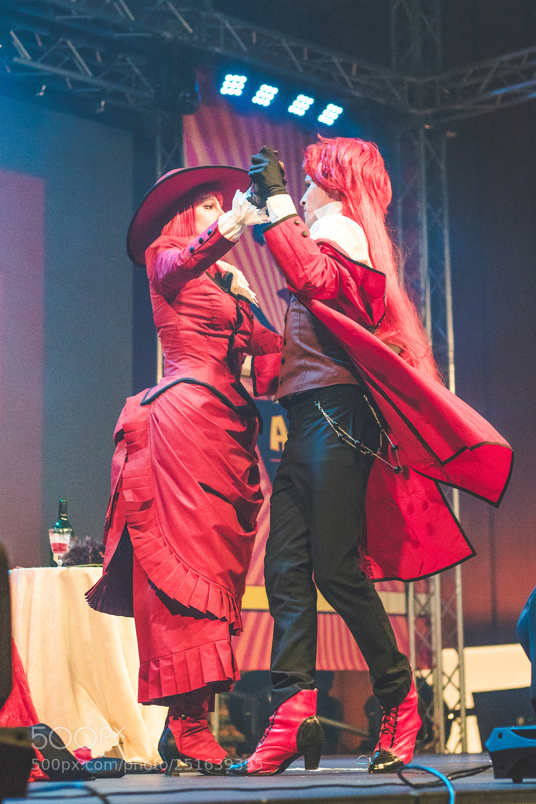 Canon EOS 760D (EOS Rebel T6s / EOS 8000D) sample photo. A dance in red photography