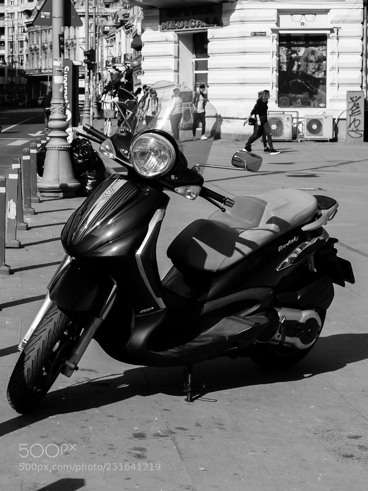 Nikon D3100 sample photo. Street bucharest monochrome fara photography