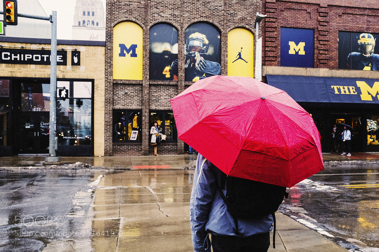 Fujifilm X100F sample photo. Red umbrella photography