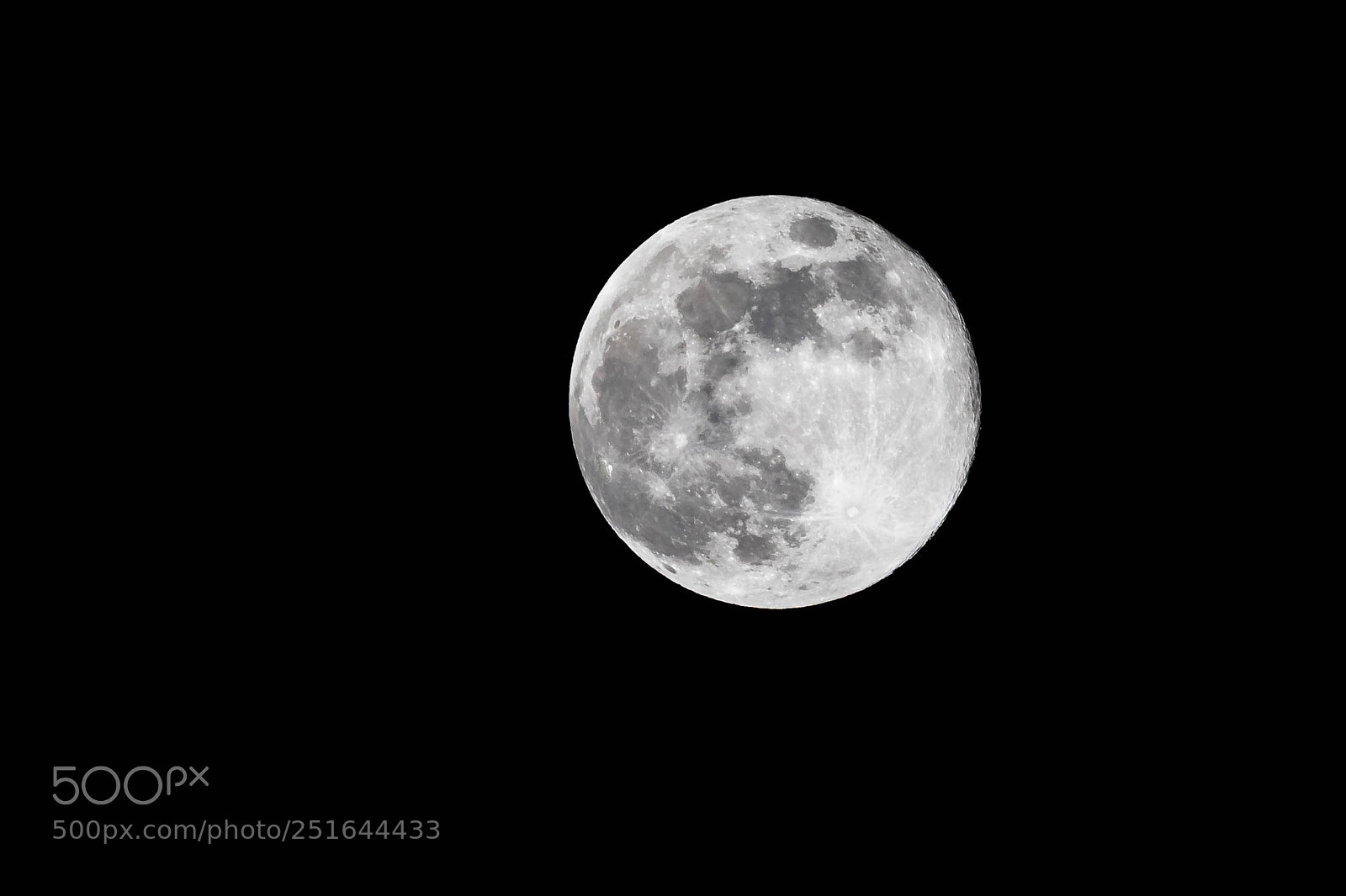 Canon EOS 7D Mark II sample photo. Gasteizko ilargia photography