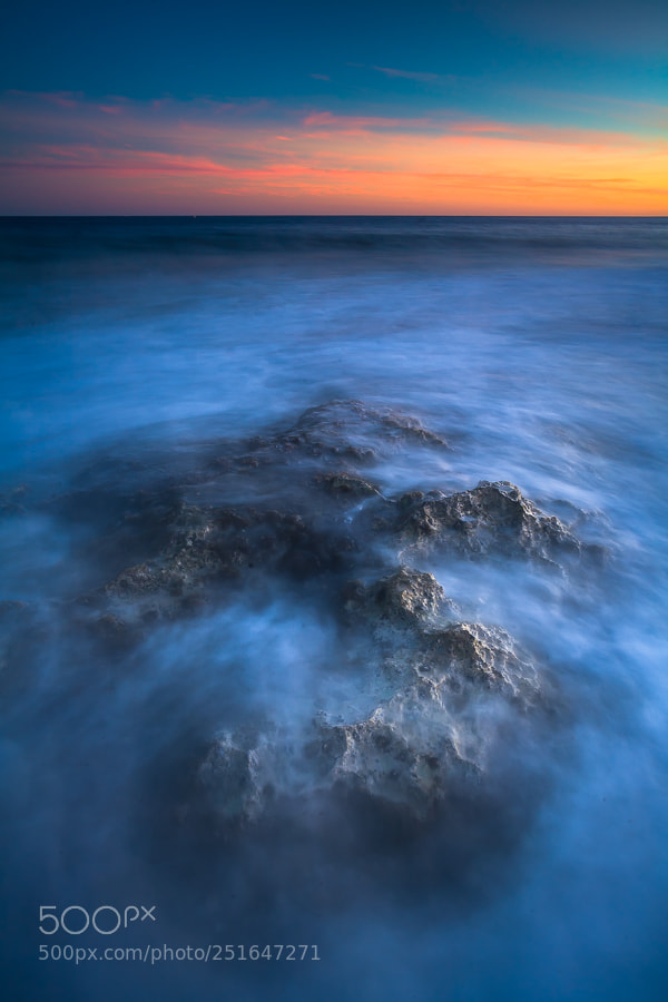Canon EOS 5D sample photo. Méditerranée photography