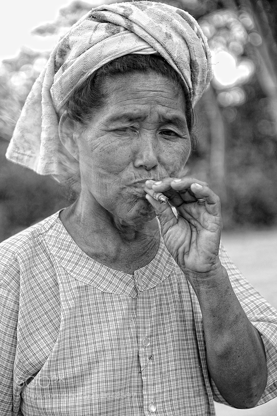 Nikon D4 sample photo. Myanmar woman  photography