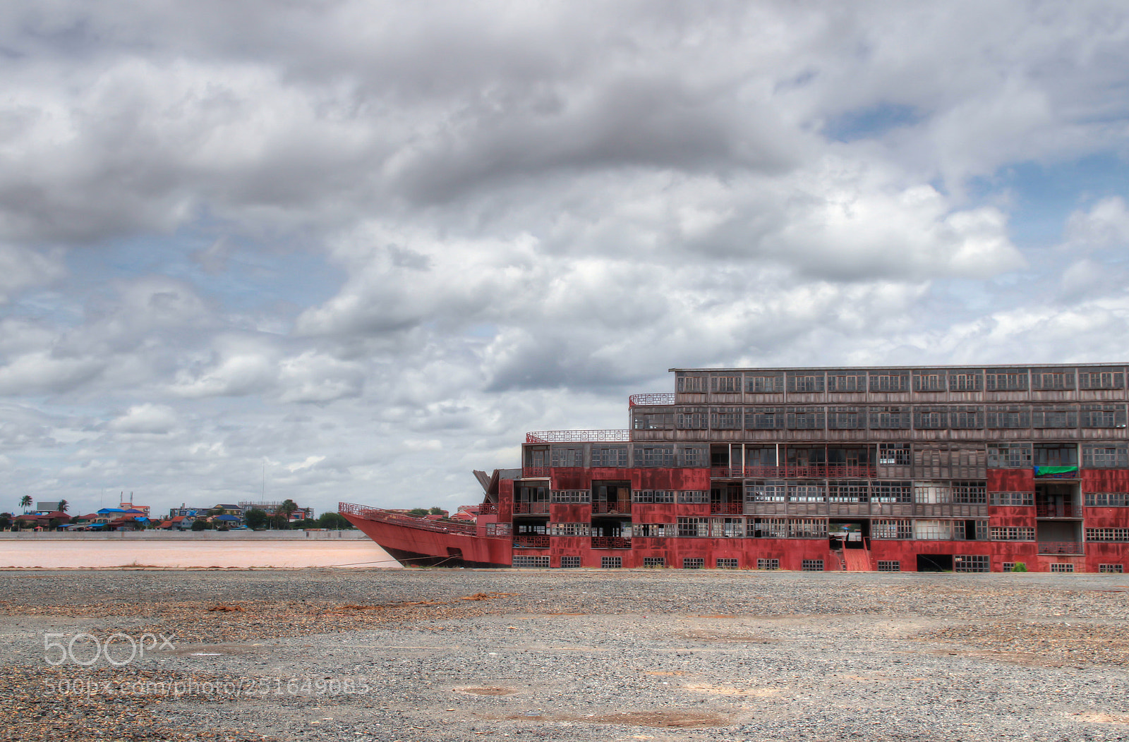 Canon EOS 600D (Rebel EOS T3i / EOS Kiss X5) sample photo. Old ship in the photography