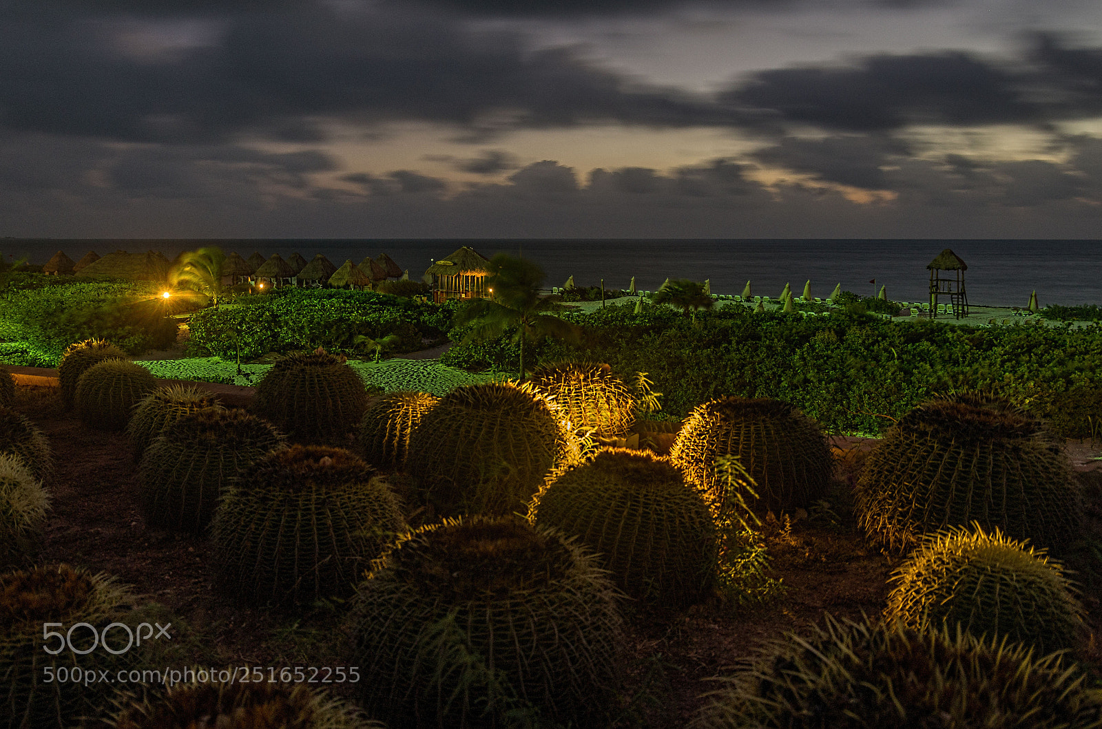 Pentax K-50 sample photo. Secrets plaza mujeres photography
