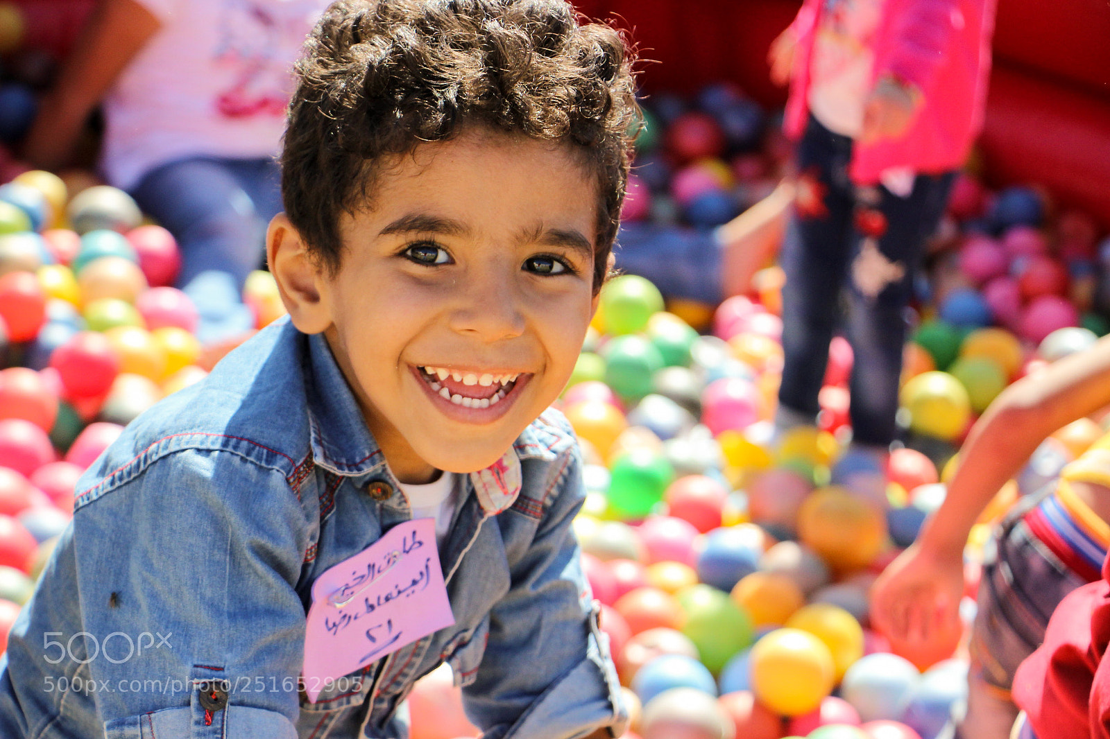 Canon EOS 600D (Rebel EOS T3i / EOS Kiss X5) sample photo. Colored happyness photography