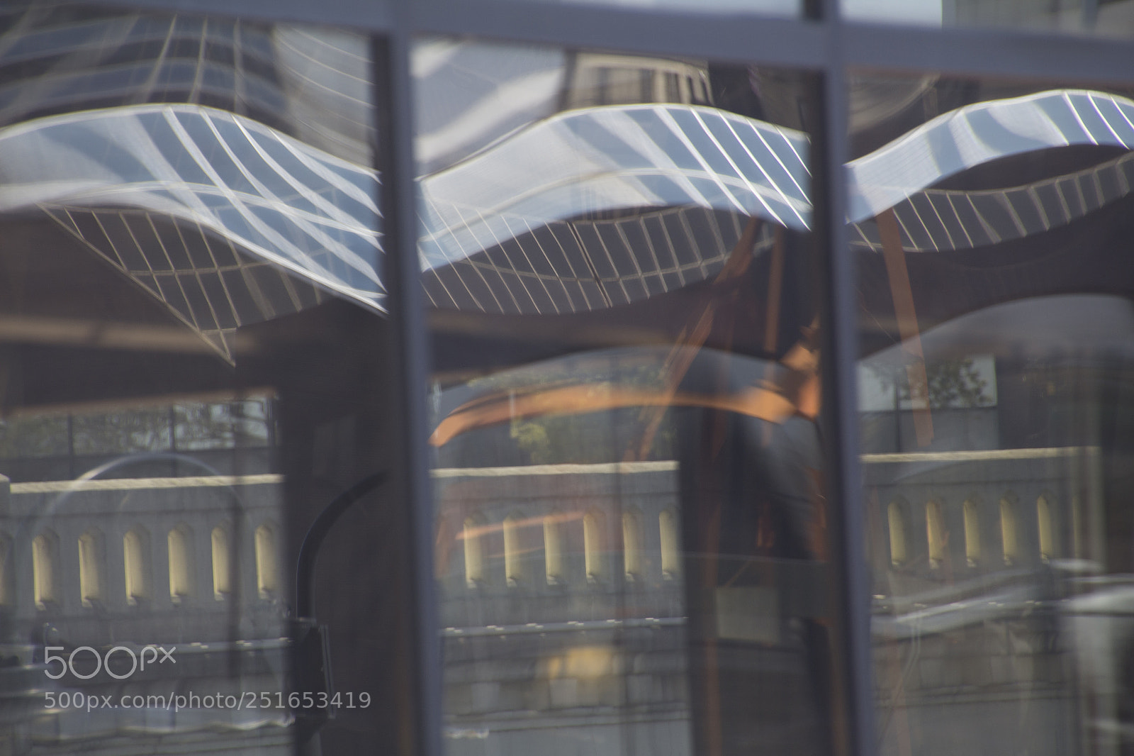 Canon EOS 1200D (EOS Rebel T5 / EOS Kiss X70 / EOS Hi) sample photo. Strange reflections ar emporium. photography
