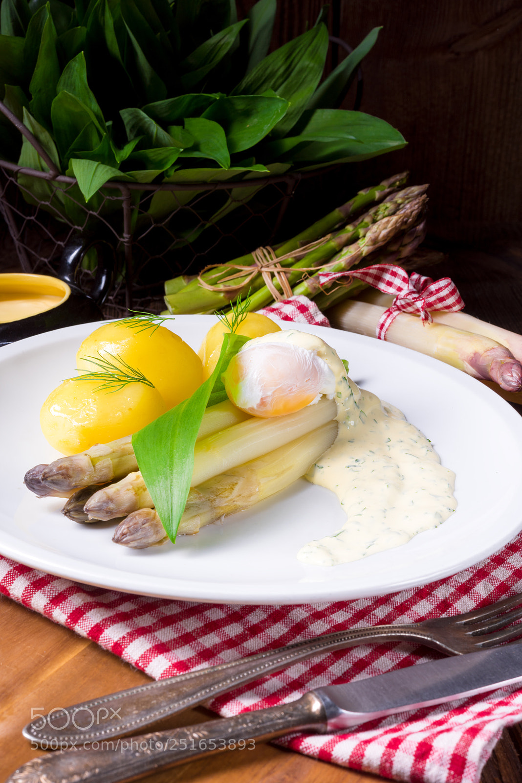 Nikon D810 sample photo. Asparagus with egg and photography