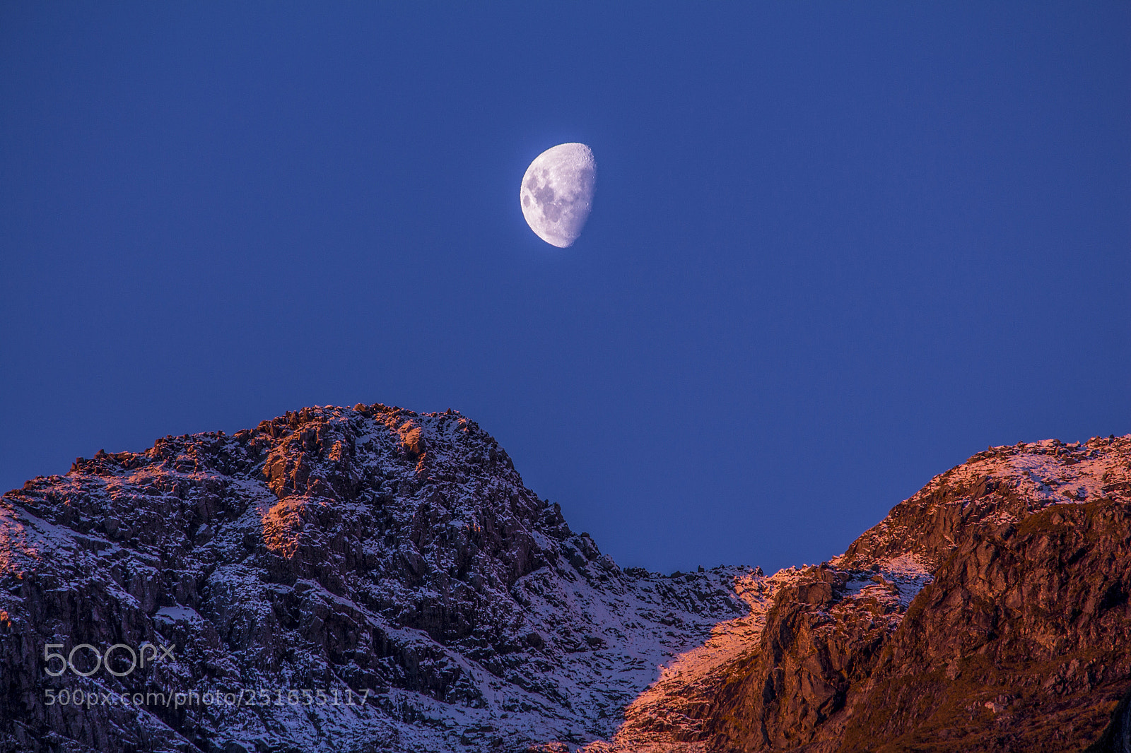 Canon EOS 650D (EOS Rebel T4i / EOS Kiss X6i) sample photo. Moon over milford photography