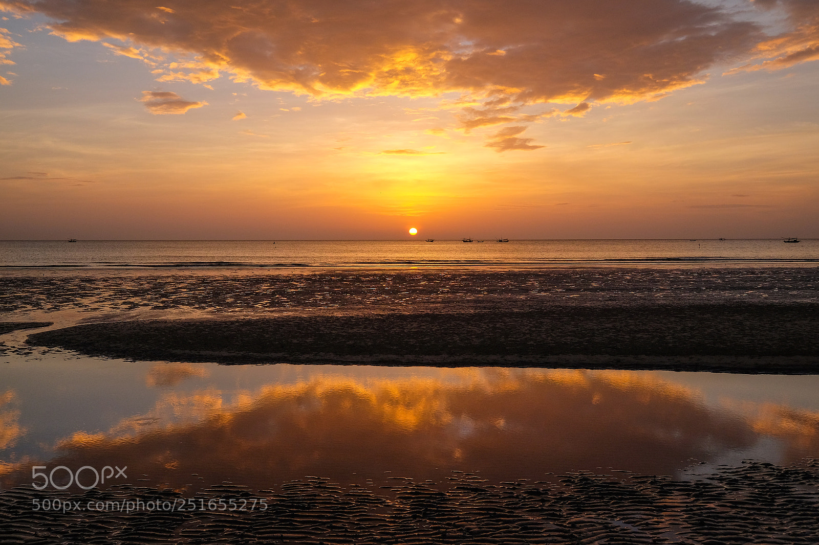 Fujifilm X-T10 sample photo. Hua hin sunrise, thailand photography