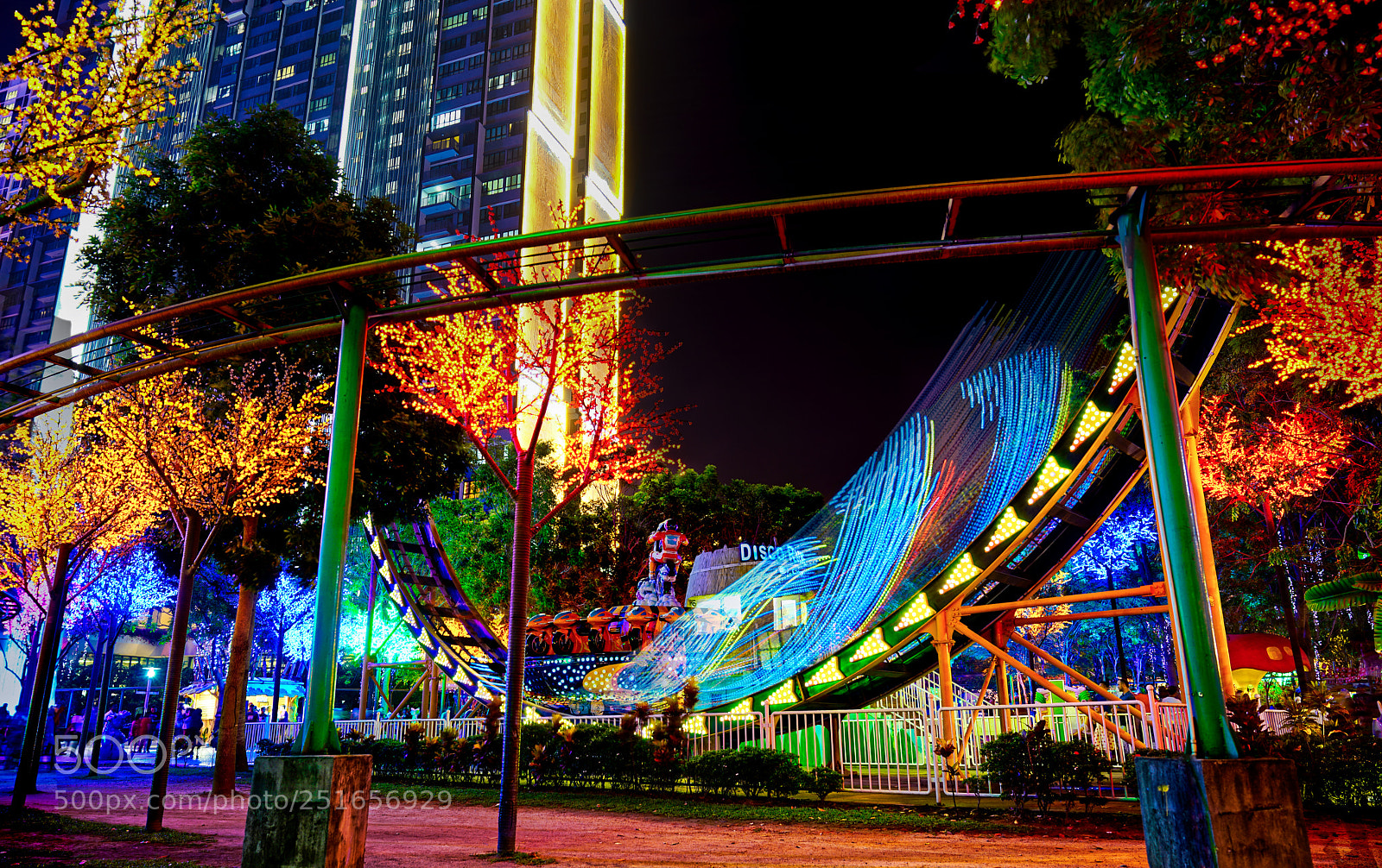 Sony a7R II sample photo. Digital led theme park photography