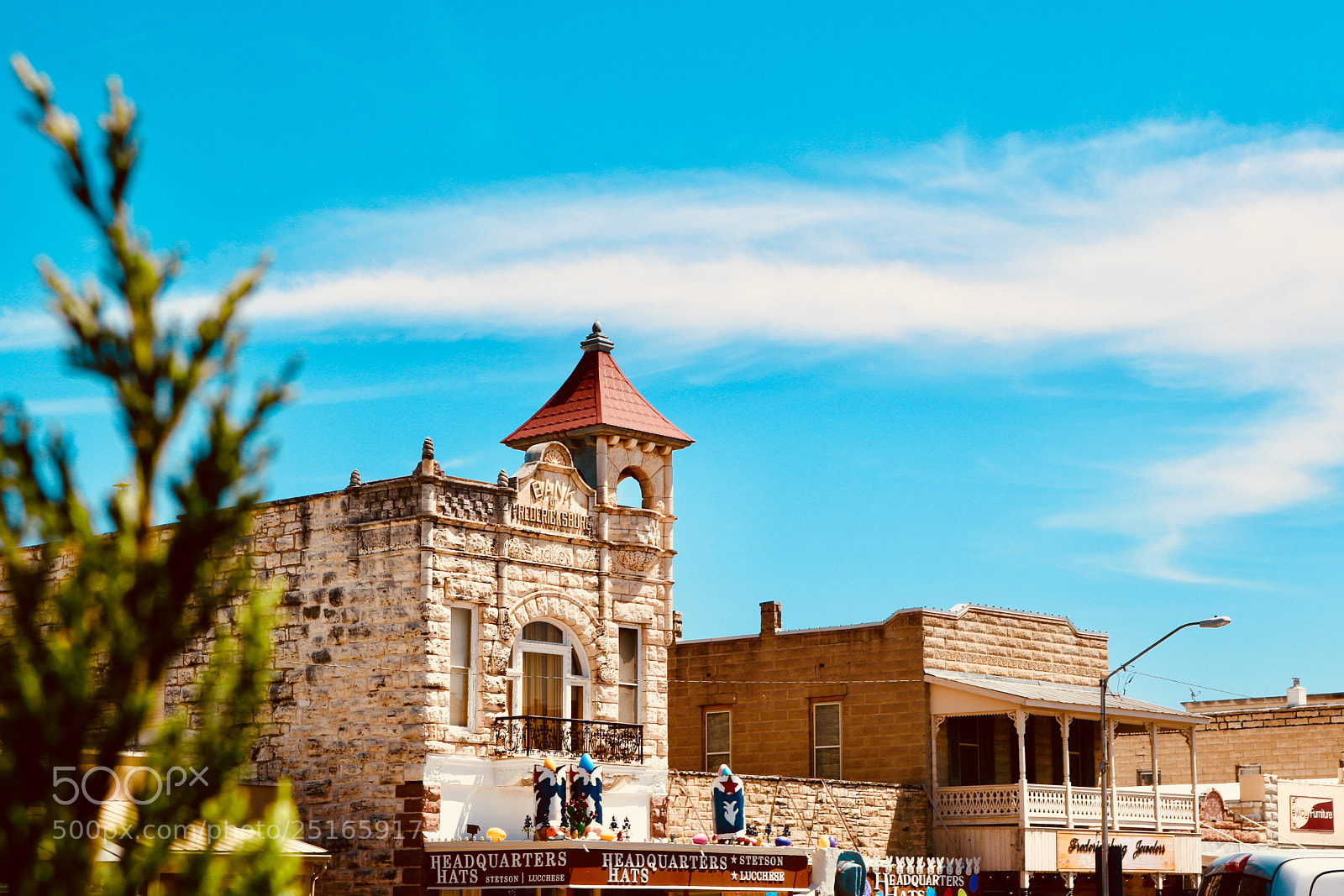 Canon EOS 750D (EOS Rebel T6i / EOS Kiss X8i) sample photo. Downtown fredericksburg tx photography