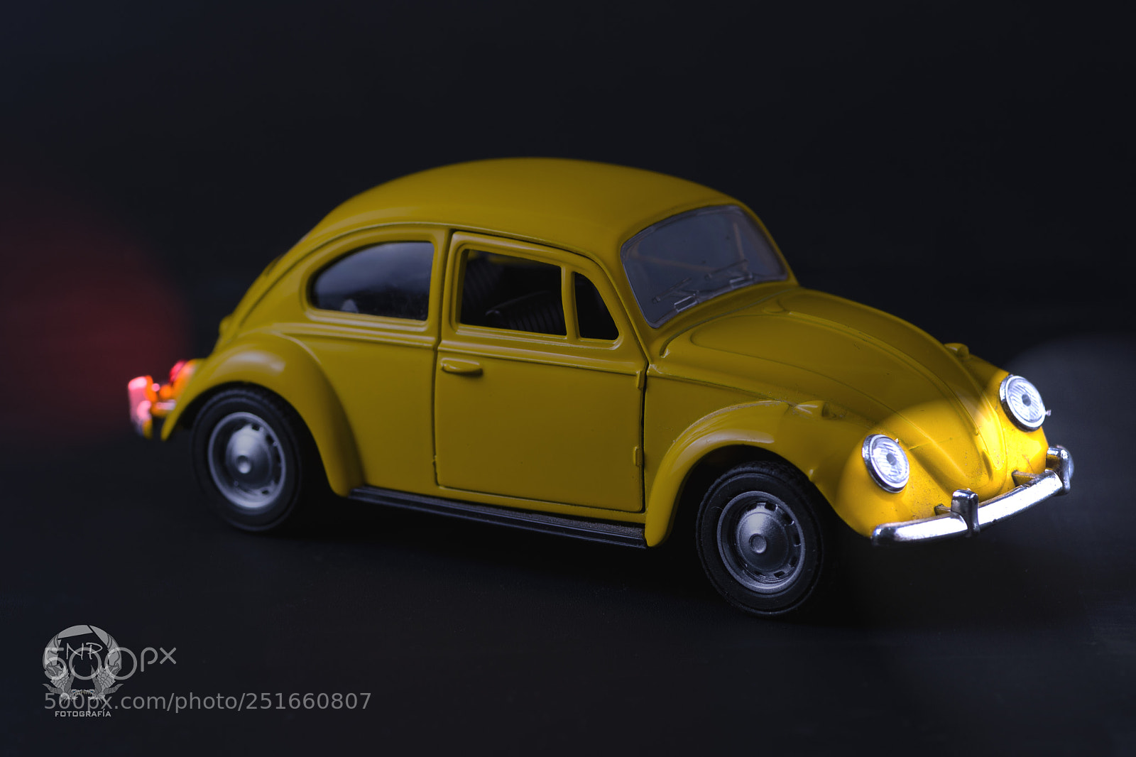 Nikon D7200 sample photo. Yellow volskwagen beetle photography