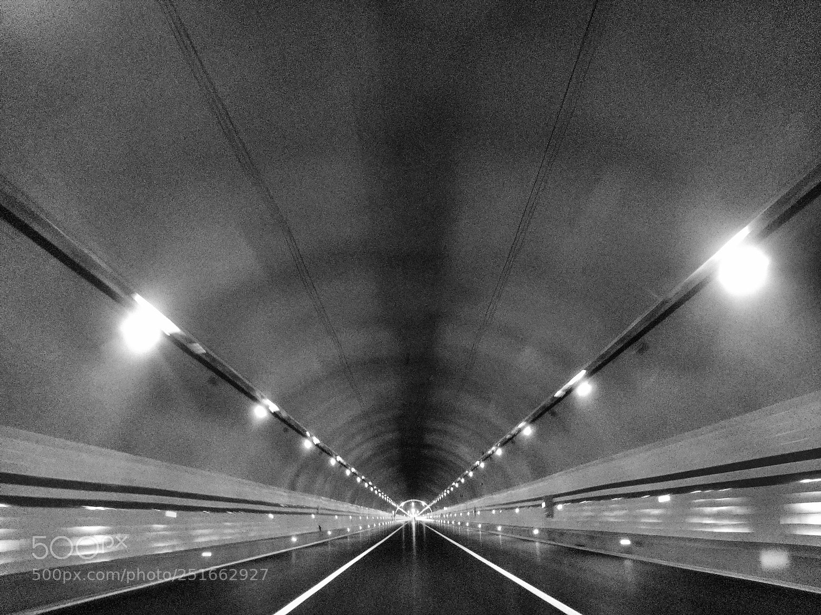 Samsung Galaxy S8+ sample photo. The tunnel photography