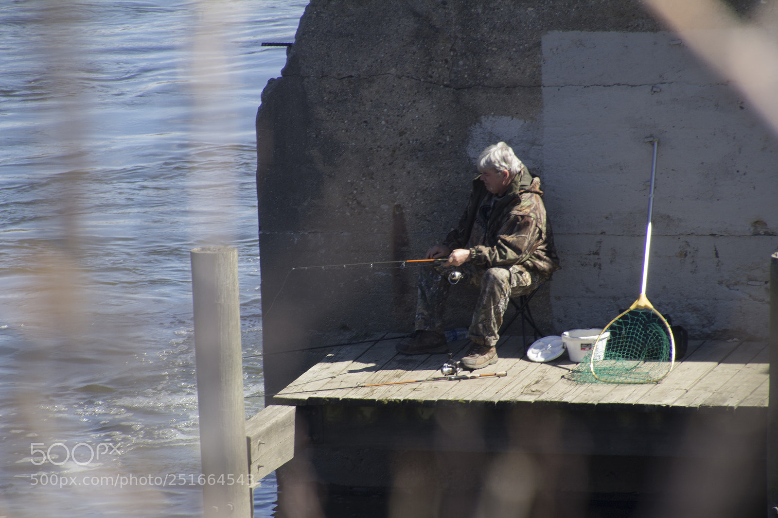 Canon EOS 1200D (EOS Rebel T5 / EOS Kiss X70 / EOS Hi) sample photo. Candid man fishing. photography