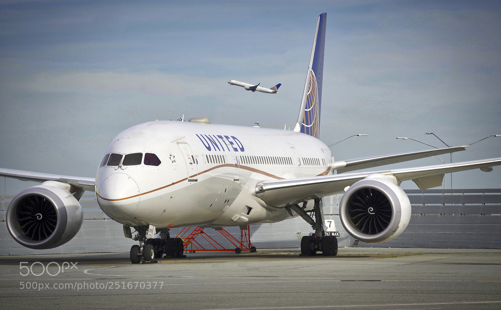 Sony a7R III sample photo. United airlines 2014 boeing photography