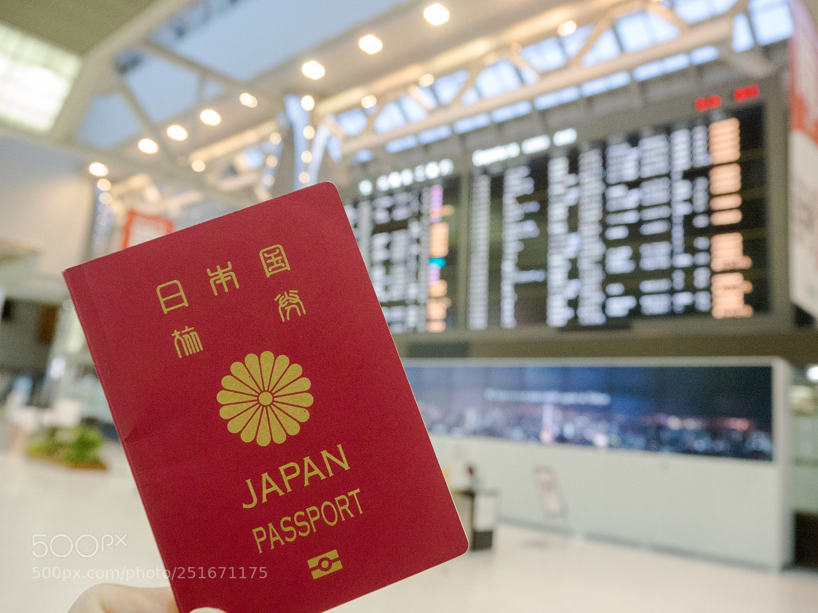 Olympus OM-D E-M10 sample photo. Airport flight schedule photography