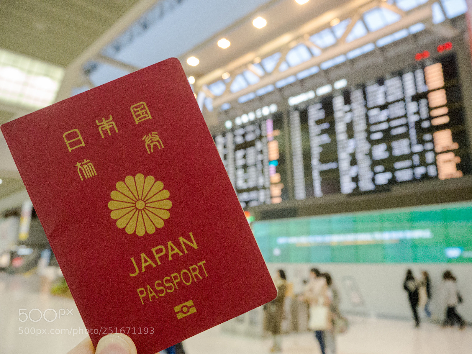 Olympus OM-D E-M10 sample photo. Airport flight schedule photography