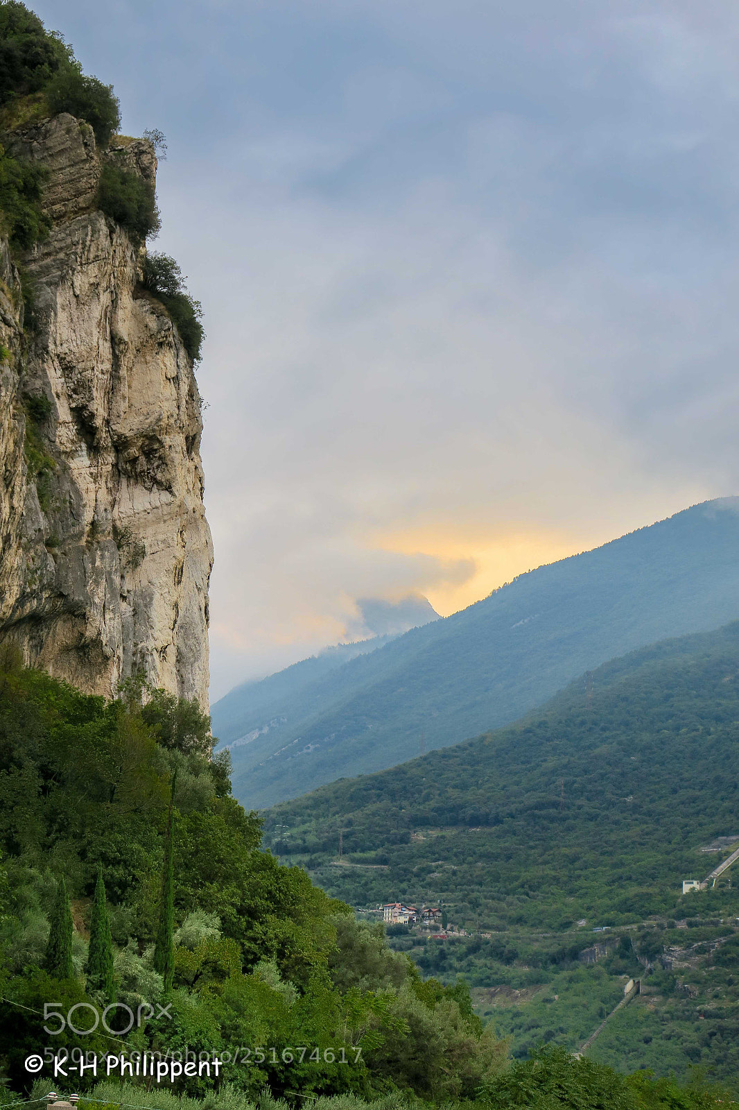 Canon PowerShot G3 X sample photo. Torbole italy , in photography